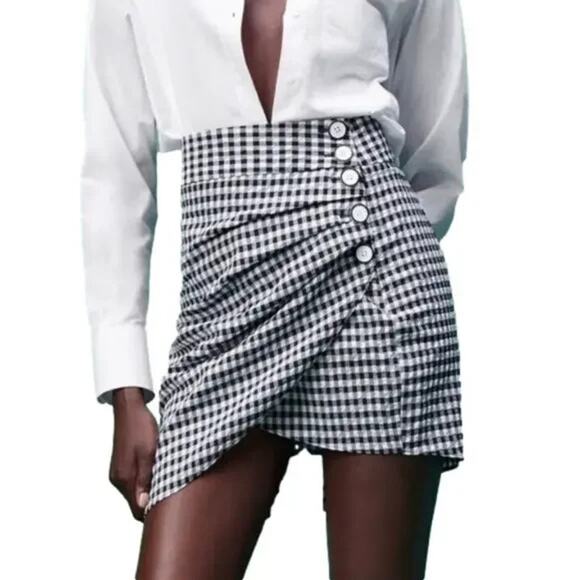 ZARA Black & White Buffalo Check Gingham Seersucker Mini Skirt Women's M - Picture 1 of 11